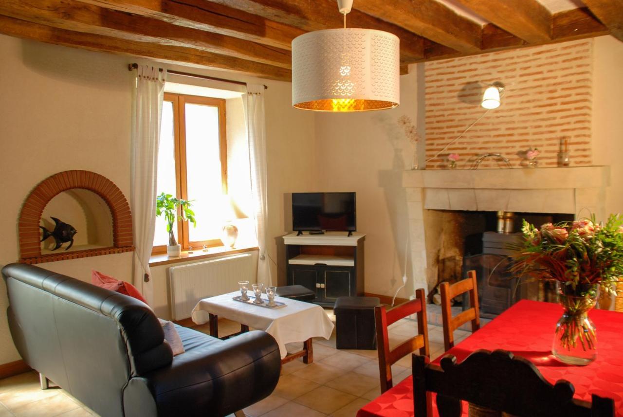 Gites Les Closeaux Vallieres-les-Grandes Phòng bức ảnh